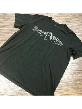 2207 Eddie Bauer Mens short sleeve tee shirt fish GREEN sz M